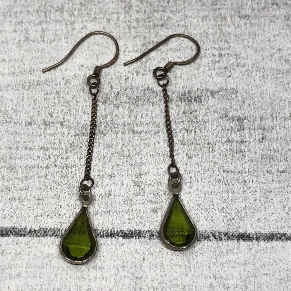 STERLING silver 925 green gemstone elegant long chain dangle earrings boho. - Picture 3 of 5